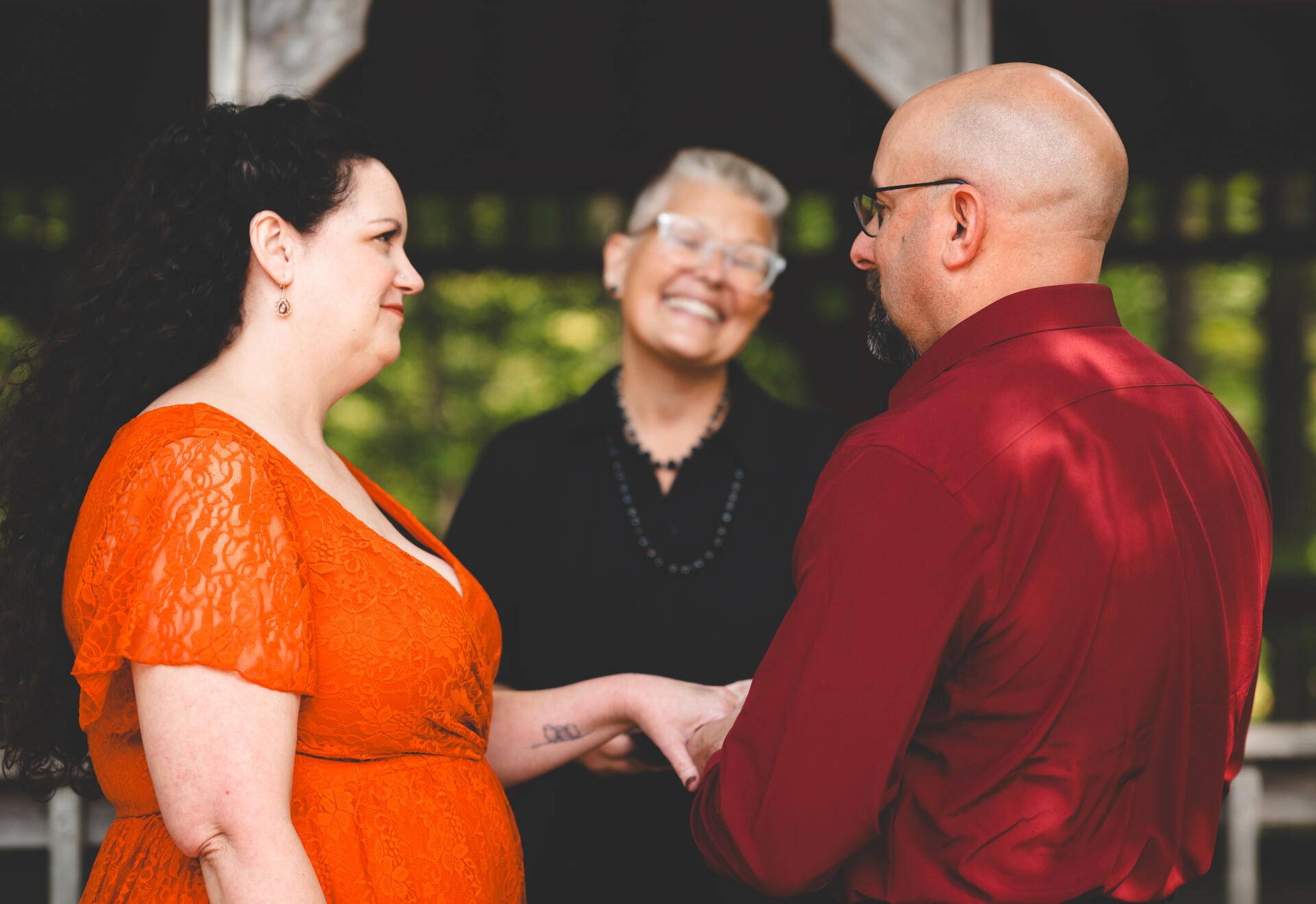 Wedding Officiant Indiana! Wedding officiants serving the greater Indianapolis area.